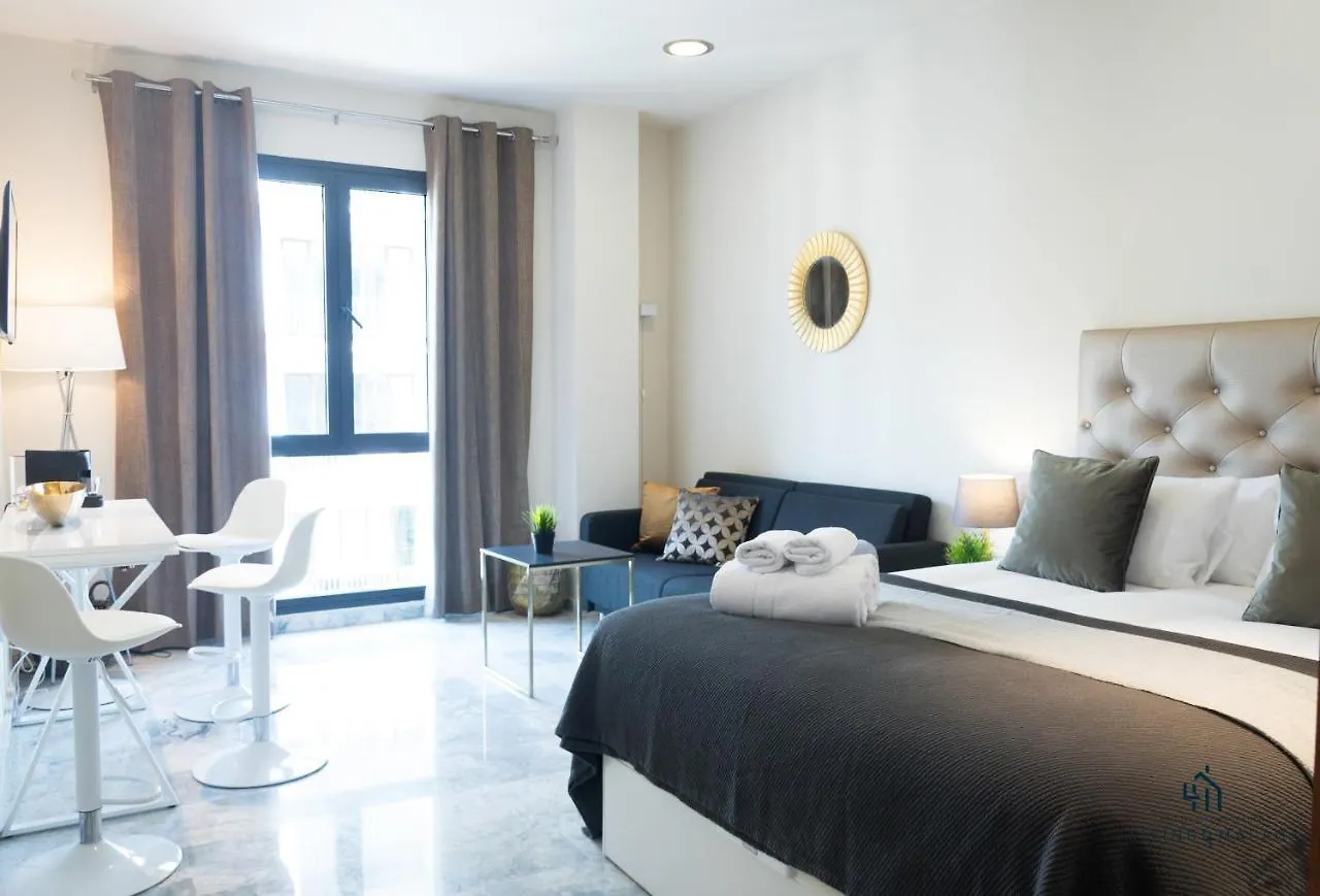 Apartment Living4Malaga Golden Suite