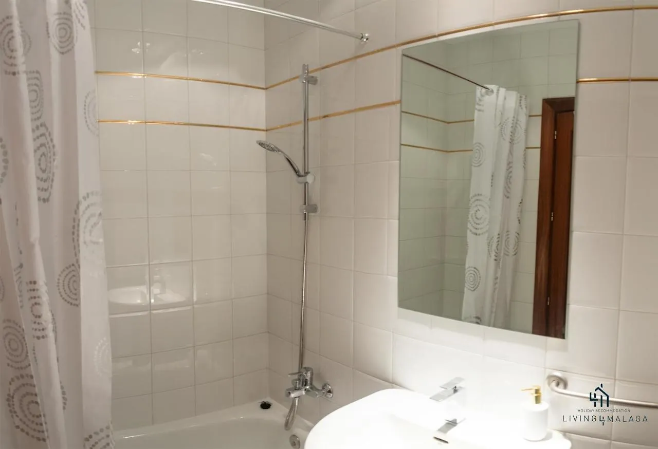 Living4Malaga Golden Suite